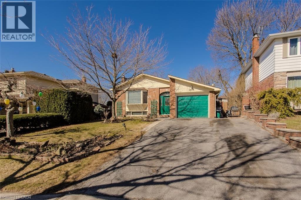 2074 Mountain Grove Avenue, Burlington, Ontario  L7P 2H9 - Photo 2 - 40816026