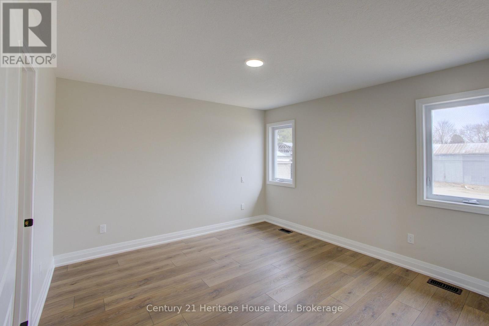 4 - 229 Bruce Street S, West Grey, Ontario  N0G 1R0 - Photo 19 - X12468225