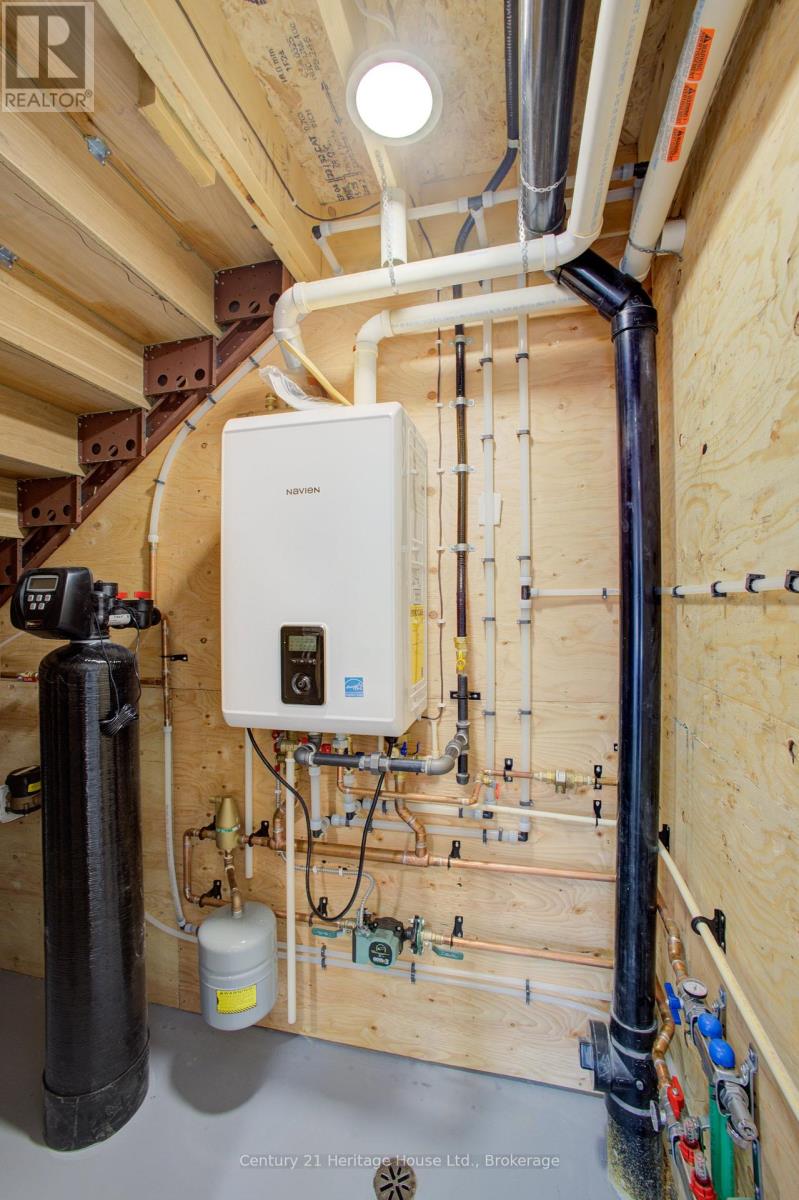 4 - 229 Bruce Street S, West Grey, Ontario  N0G 1R0 - Photo 26 - X12468225