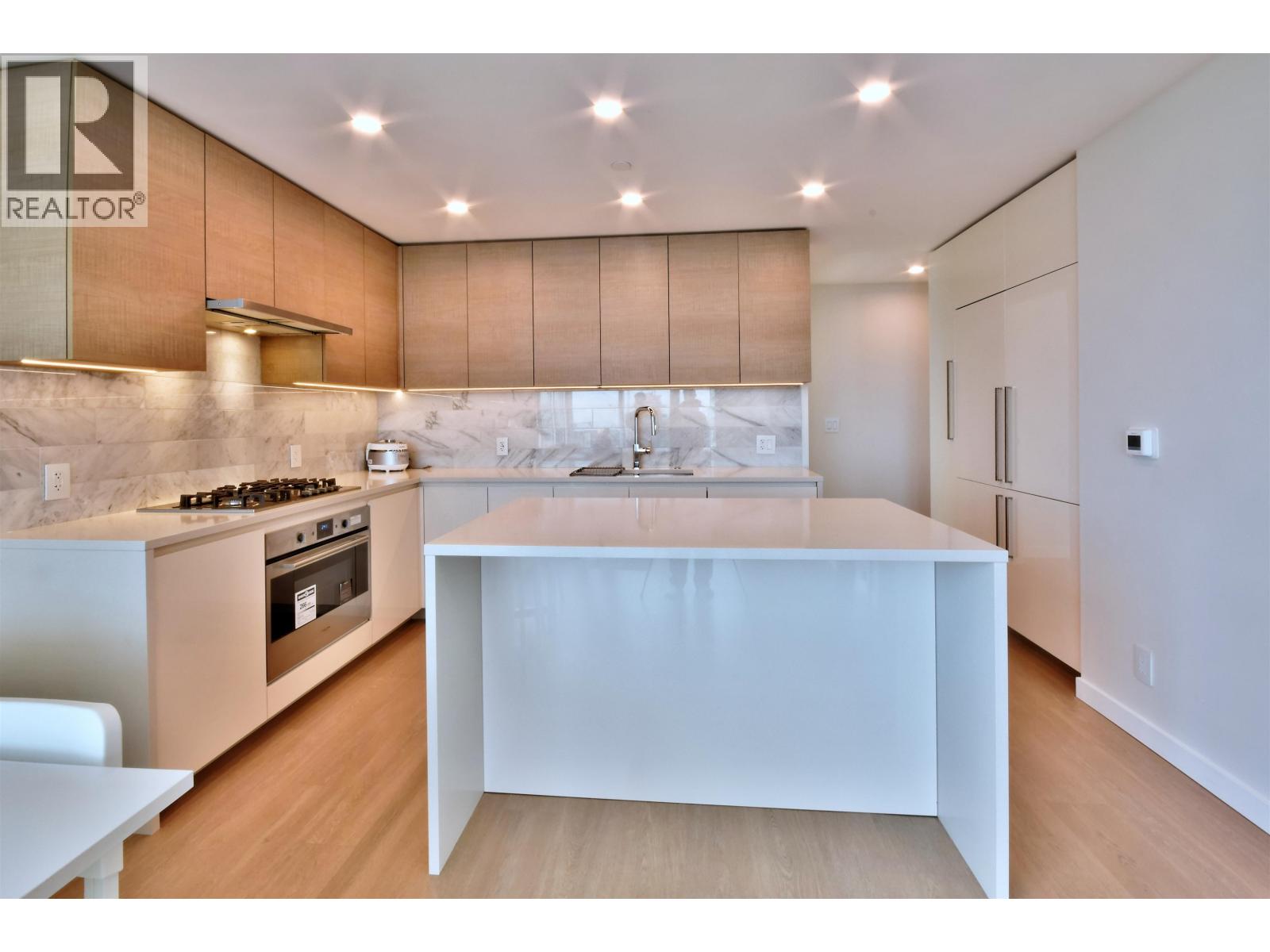 4504 2108 Gilmore Avenue, Burnaby, British Columbia  V5C 0N8 - Photo 3 - R3105240