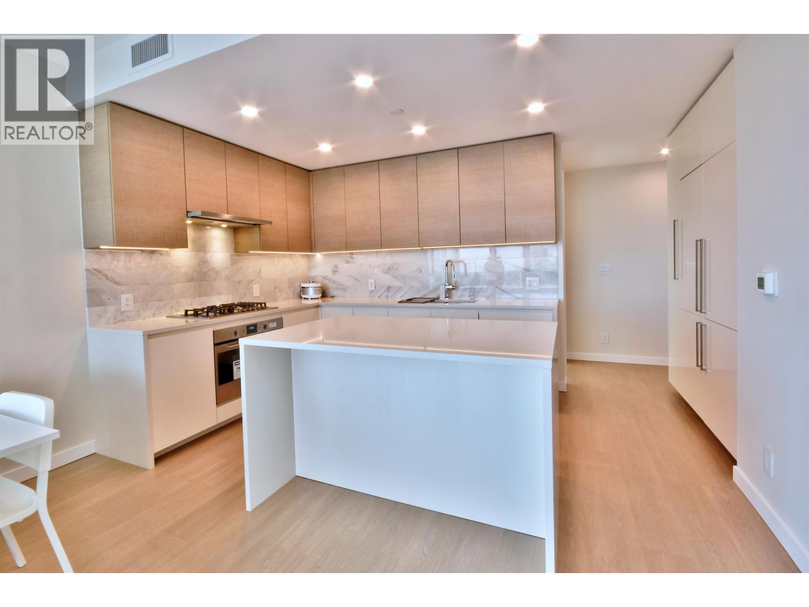 4504 2108 Gilmore Avenue, Burnaby, British Columbia  V5C 0N8 - Photo 4 - R3105240