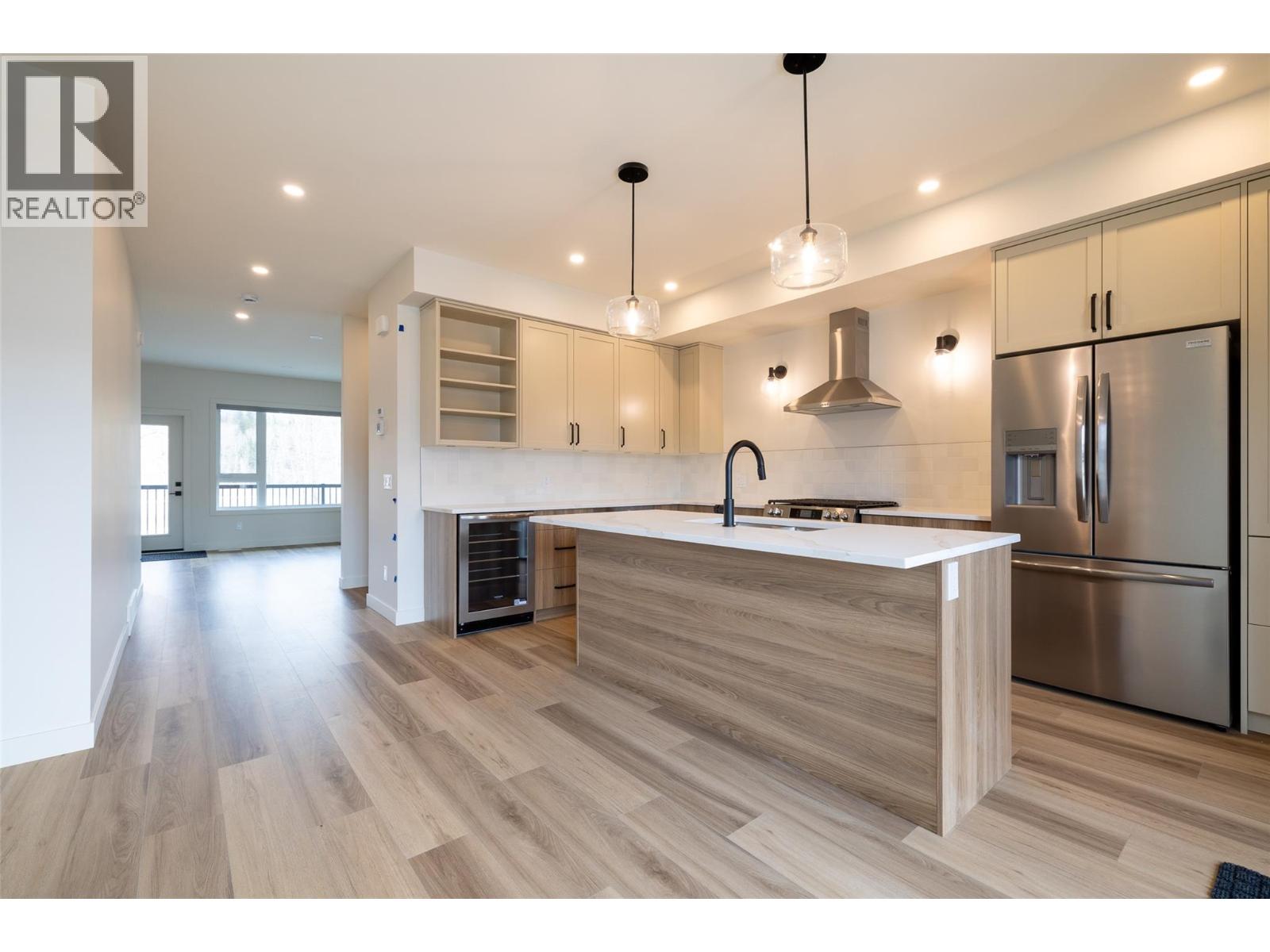 800 Riverside Way Unit# 402, Fernie, British Columbia  V0B 1M7 - Photo 12 - 10345562