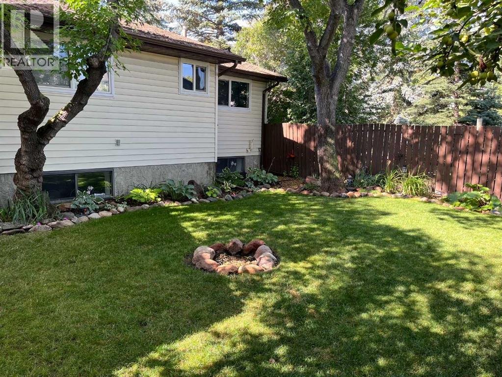 815 Ranchview Circle NW, Calgary, Alberta  T3G 1B2 - Photo 46 - A2292143