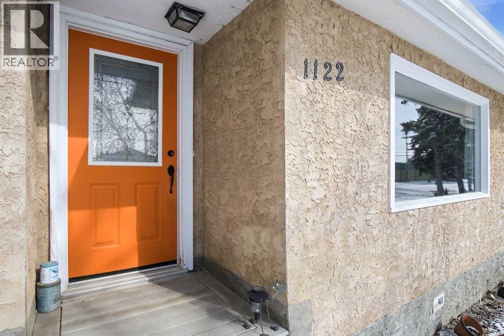 1122 Centre Street, Carstairs, Alberta  T0M 0N0 - Photo 2 - A2294697