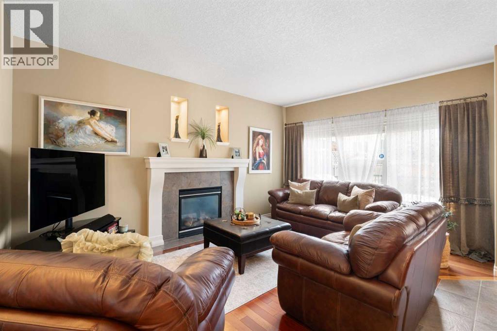 40 Bridleridge Lane SW, Calgary, Alberta  T2Y 5H6 - Photo 9 - A2296367