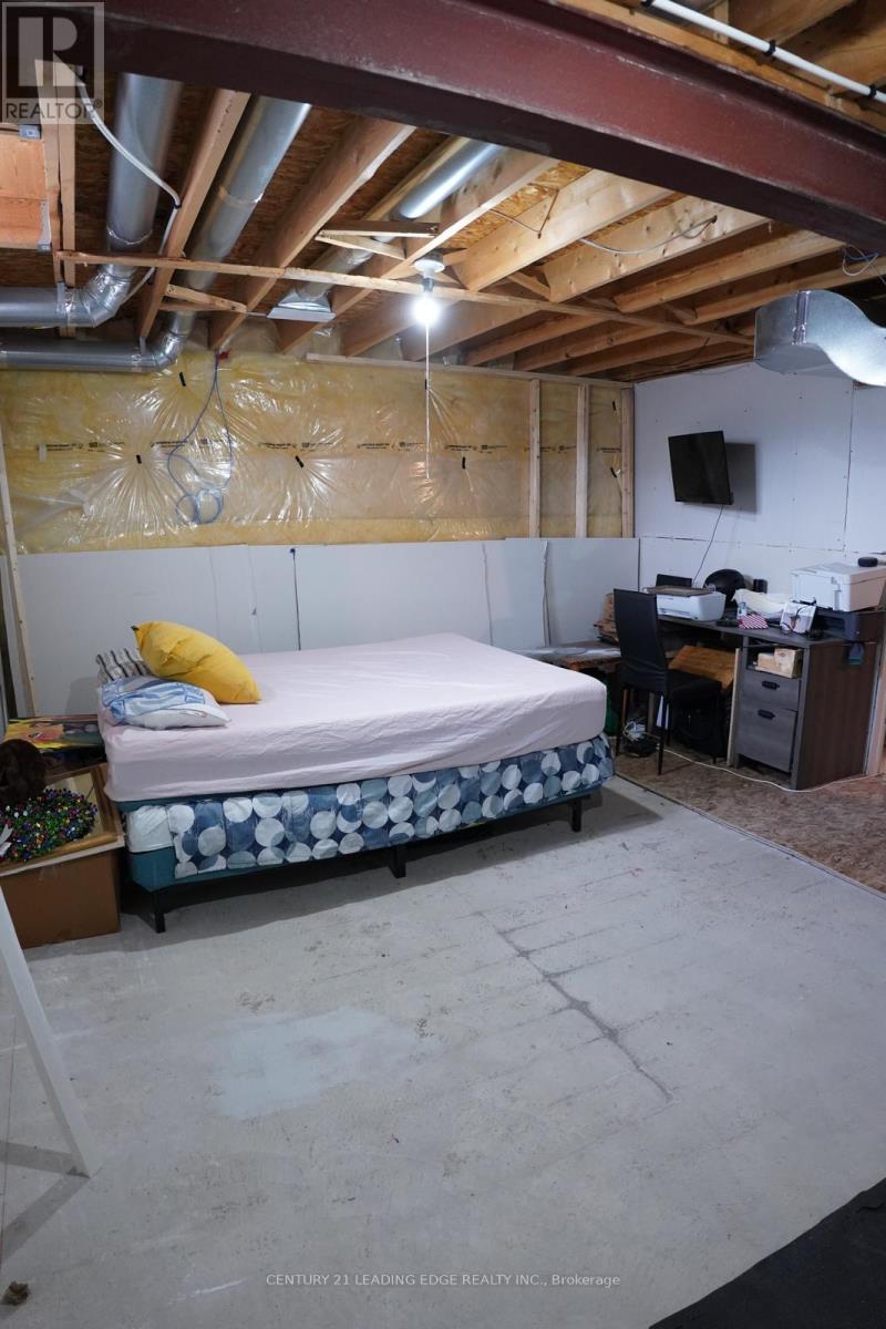 27 Mantz Crescent, Whitby (Taunton North), Ontario  L1R 0L3 - Photo 40 - E12936226