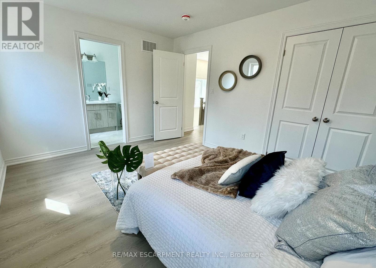 15 Davinci Boulevard, Hamilton, Ontario  L9B 1B7 - Photo 23 - X12937216