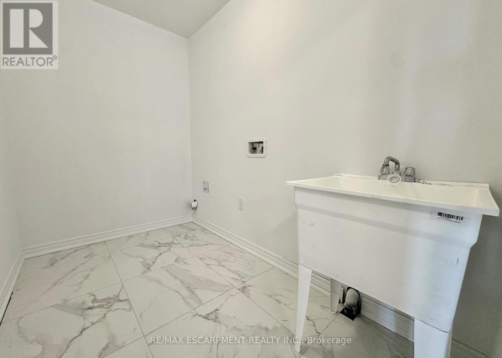 15 Davinci Boulevard, Hamilton, Ontario  L9B 1B7 - Photo 26 - X12937216