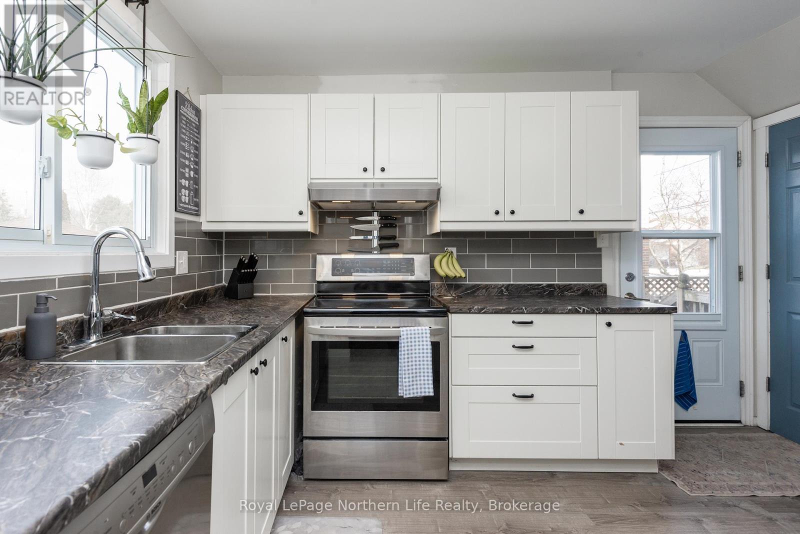 201 Marshall Park Drive, North Bay, Ontario  P1A 3L1 - Photo 24 - X12939786