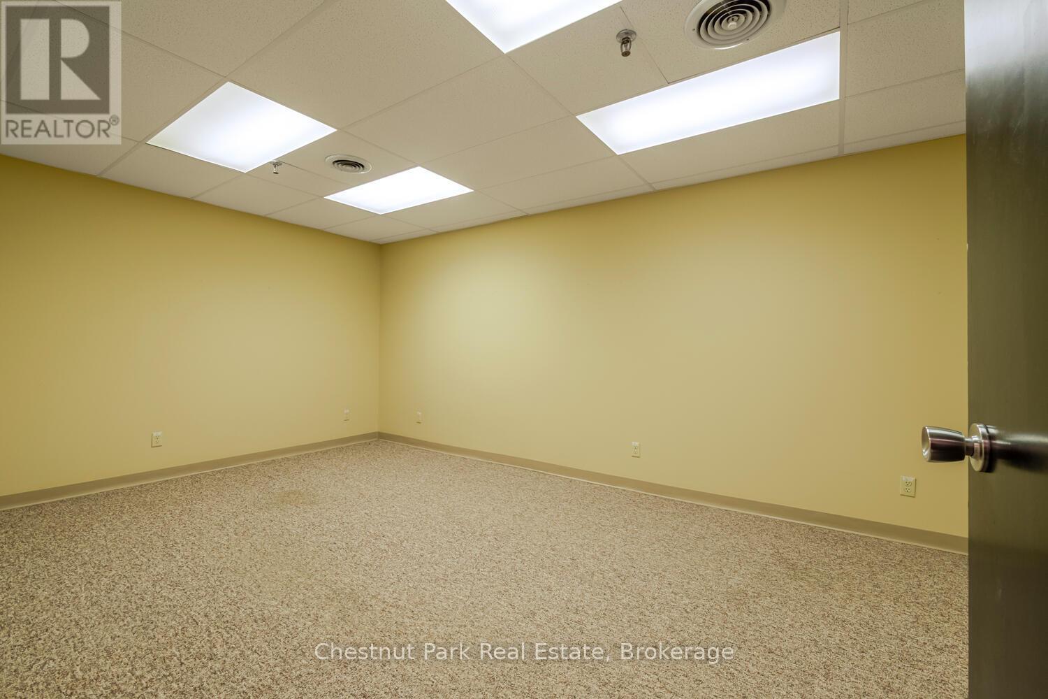 25 - 945 3rd Avenue E, Owen Sound, Ontario  N4K 2K8 - Photo 3 - X12939598