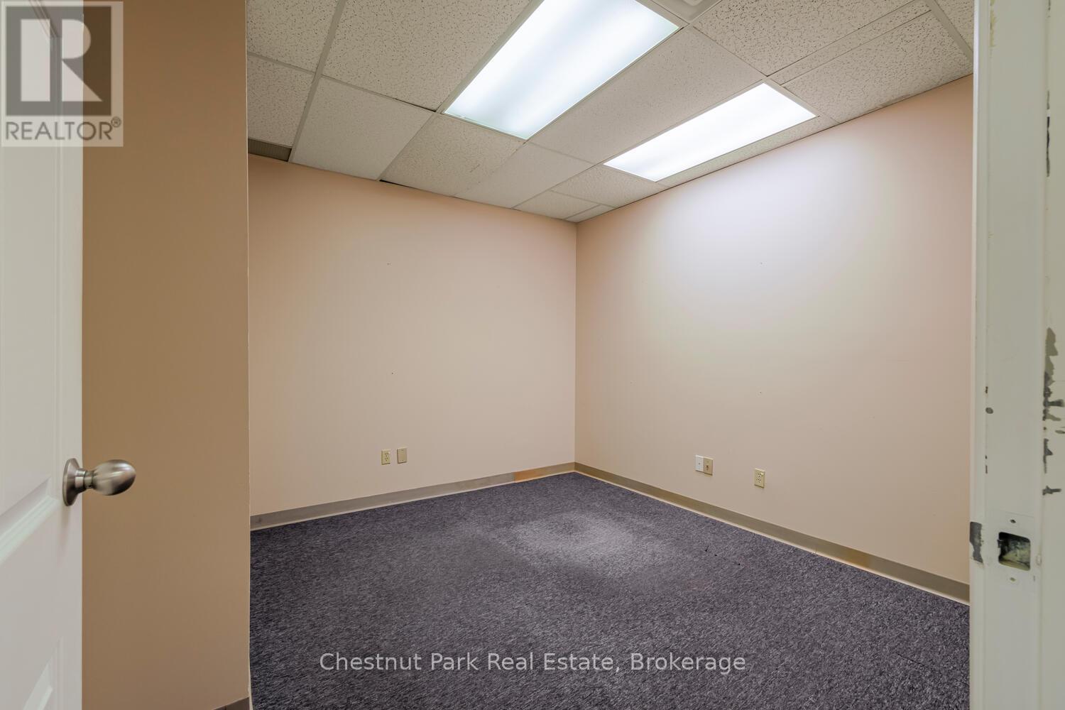 212b - 945 3rd Avenue E, Owen Sound, Ontario  N4K 2K8 - Photo 6 - X12939628