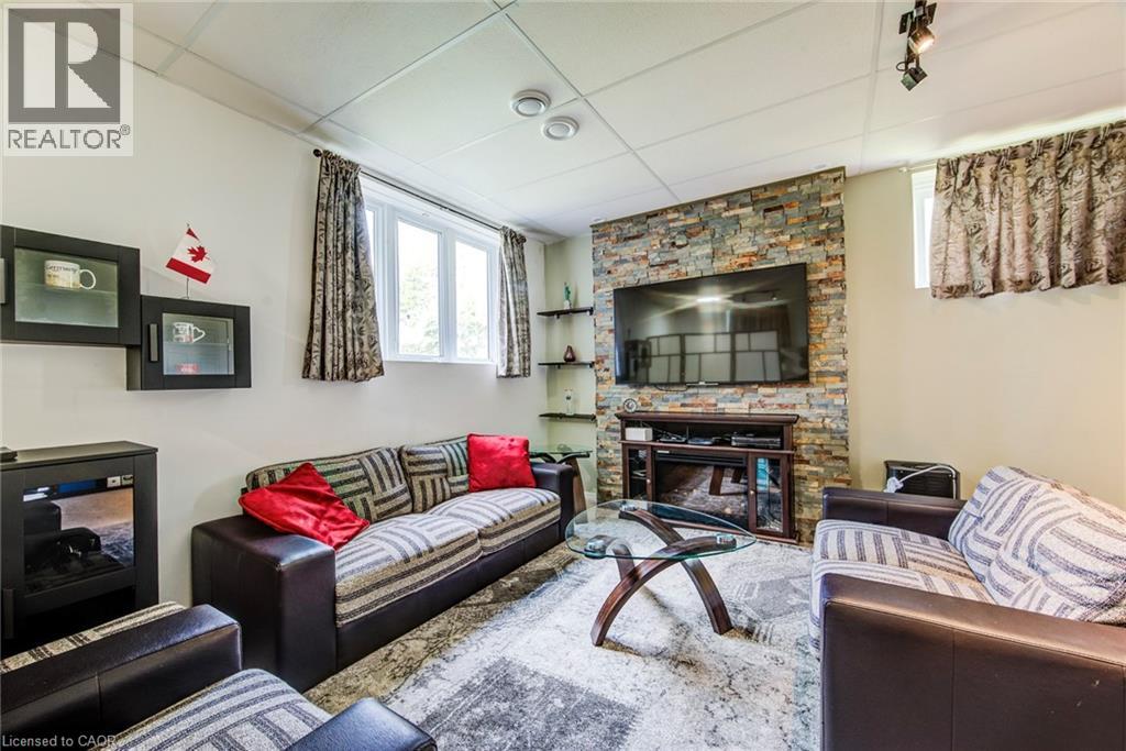 160 Hidden Creek Drive, Kitchener, Ontario  N2N 3N6 - Photo 37 - 40816156