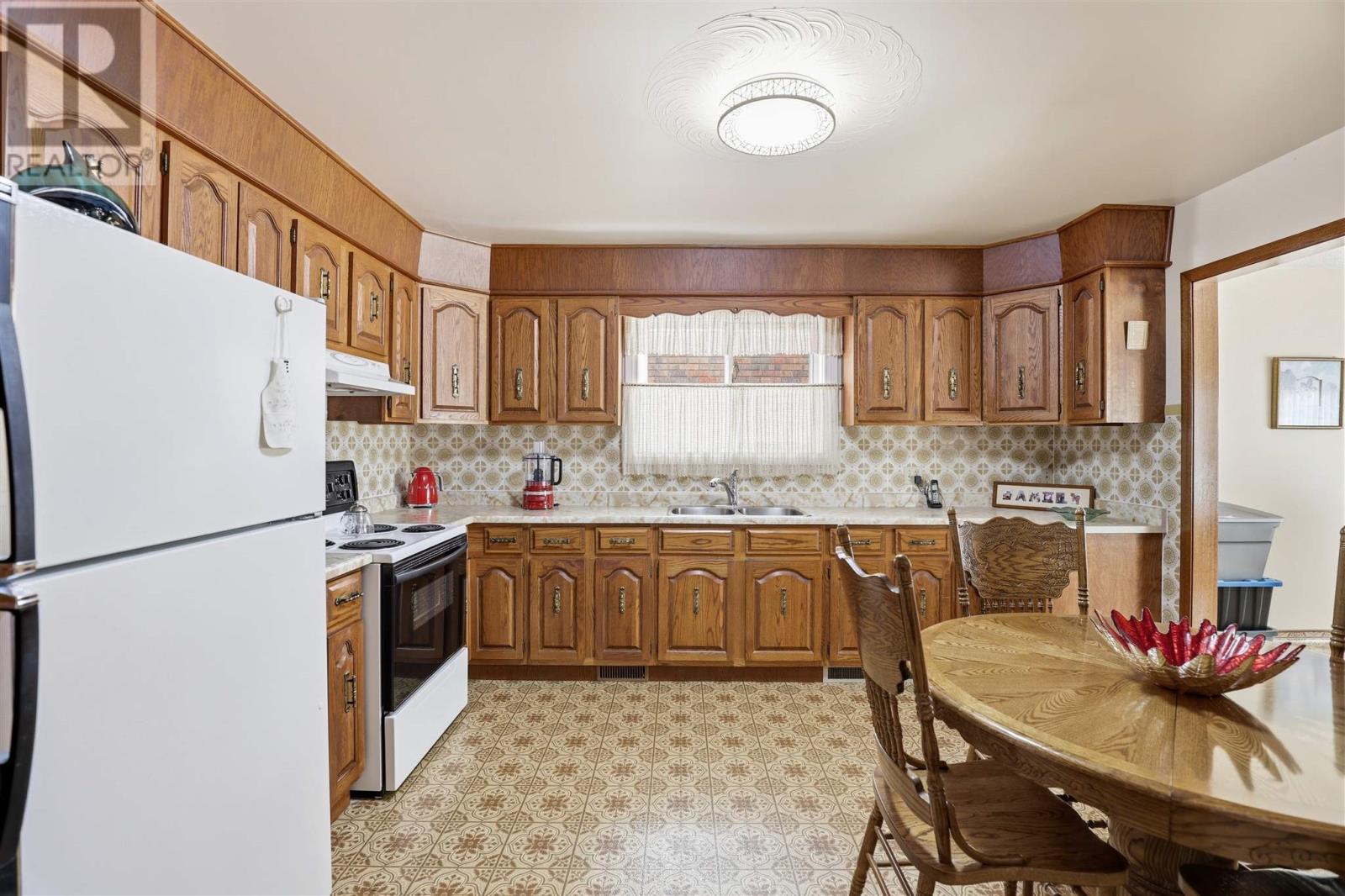 106 Johnson Ave, Sault Ste. Marie, Ontario  P6C 2V5 - Photo 11 - SM260576