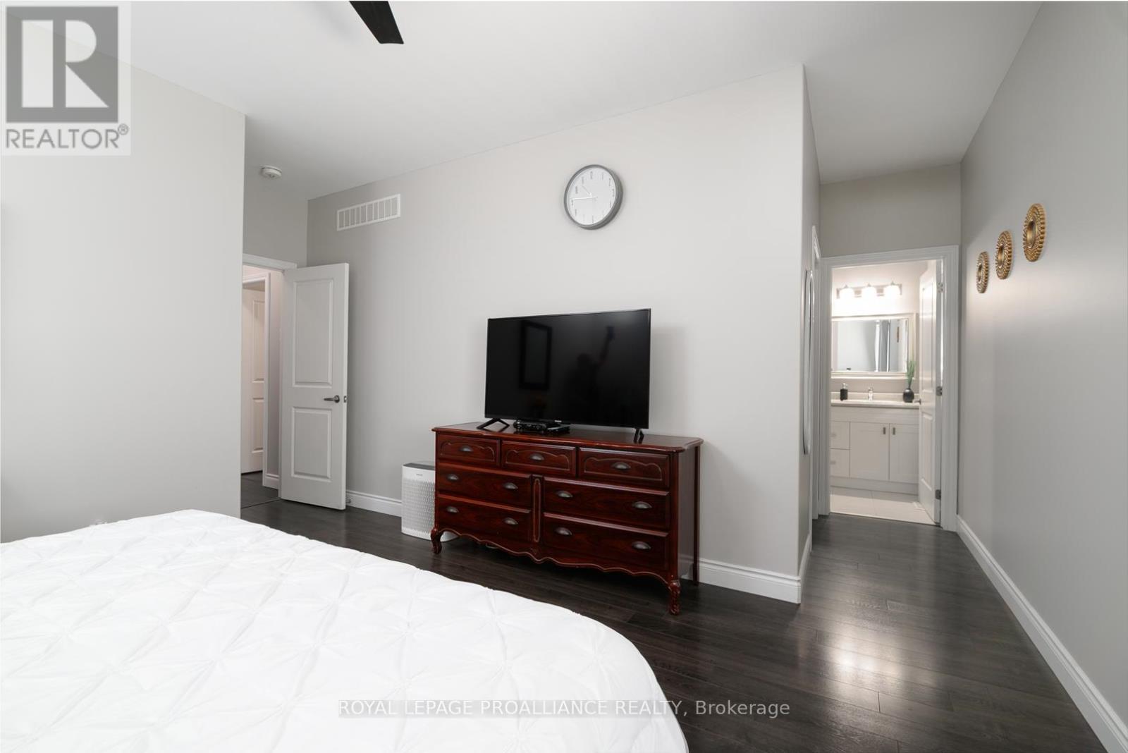 81 Sienna Avenue, Belleville, Ontario  K8P 0E9 - Photo 15 - X12939608