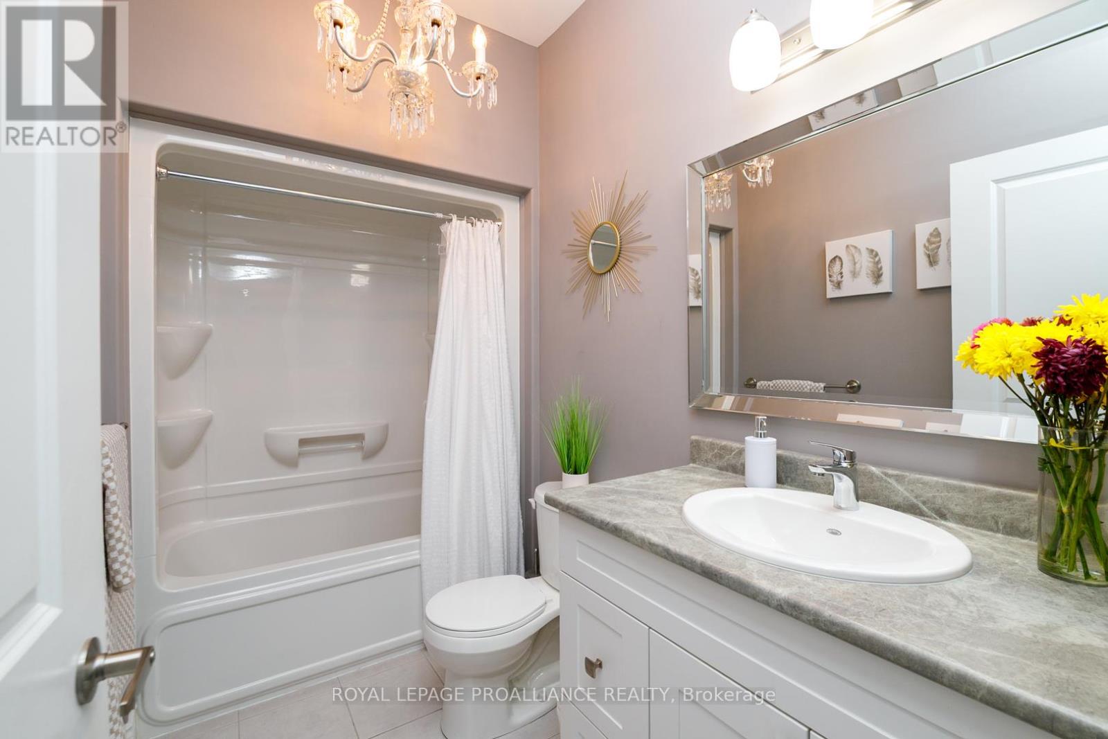 81 Sienna Avenue, Belleville, Ontario  K8P 0E9 - Photo 20 - X12939608