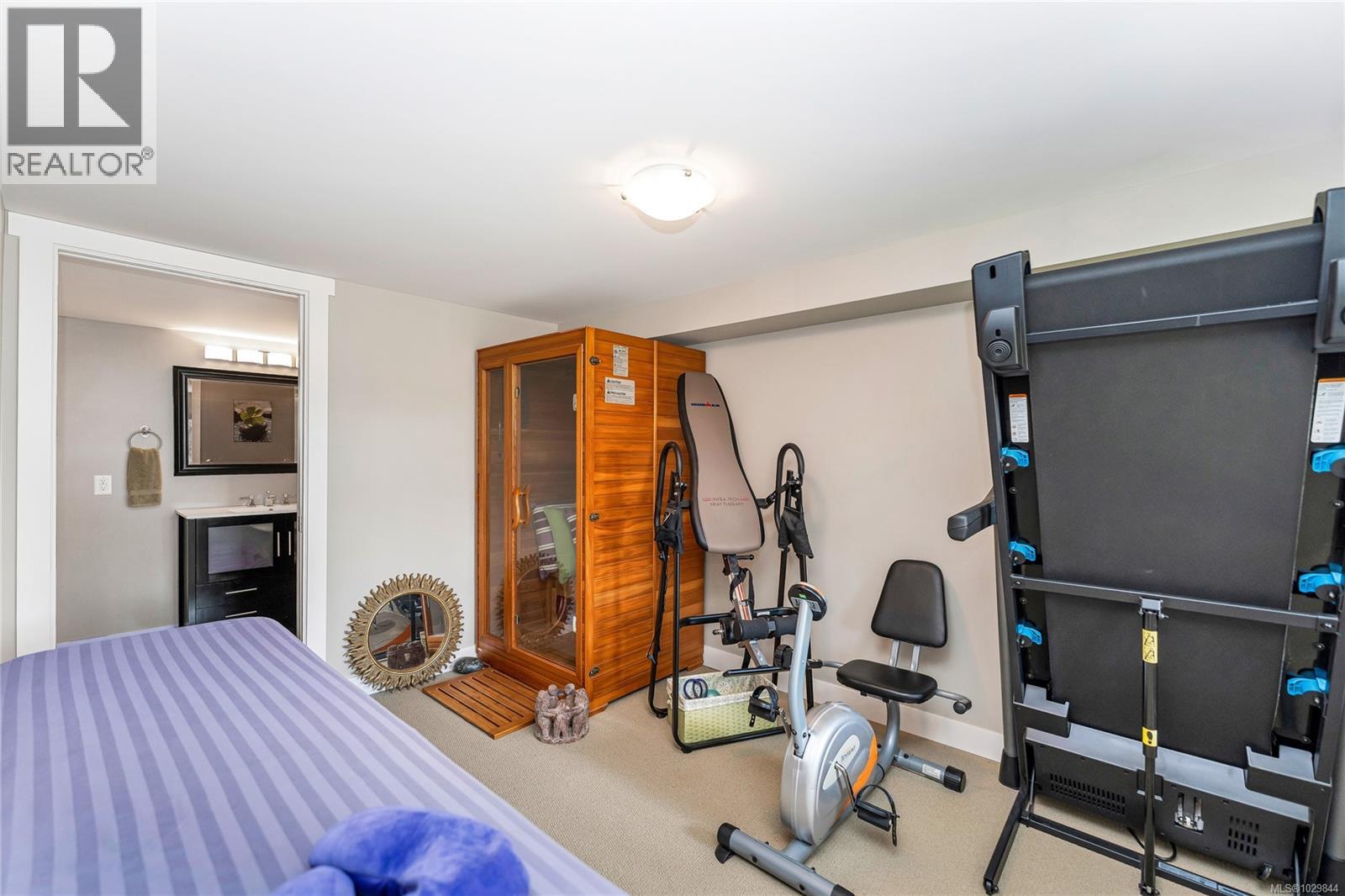 1084 Tatlow Rd, North Saanich, British Columbia  V8L 5P3 - Photo 35 - 1029844