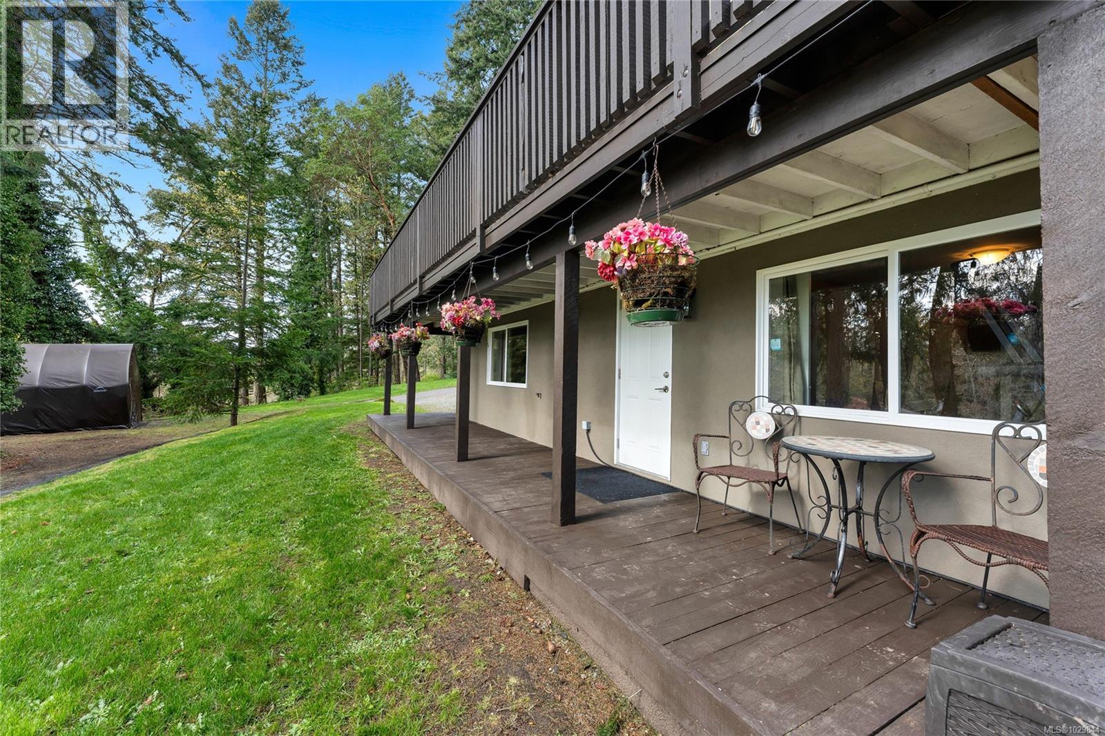 1084 Tatlow Rd, North Saanich, British Columbia  V8L 5P3 - Photo 19 - 1029844