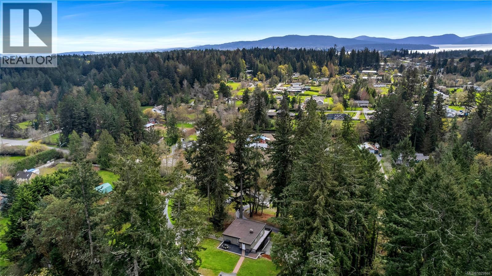 1084 Tatlow Rd, North Saanich, British Columbia  V8L 5P3 - Photo 49 - 1029844