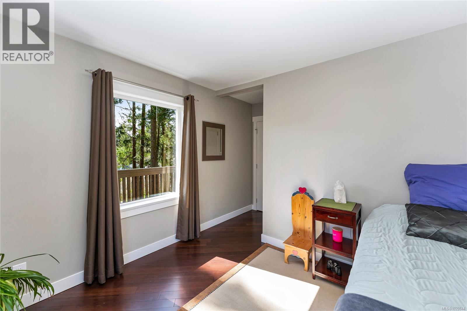 1084 Tatlow Rd, North Saanich, British Columbia  V8L 5P3 - Photo 33 - 1029844