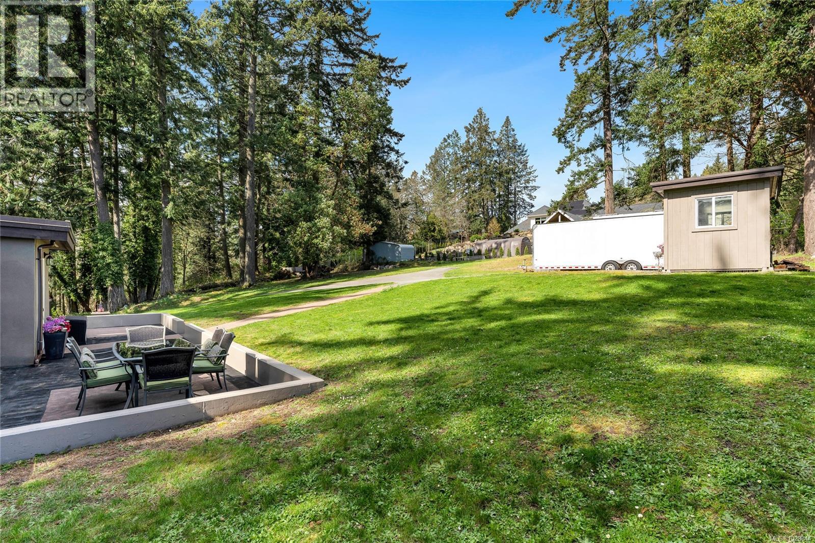 1084 Tatlow Rd, North Saanich, British Columbia  V8L 5P3 - Photo 23 - 1029844