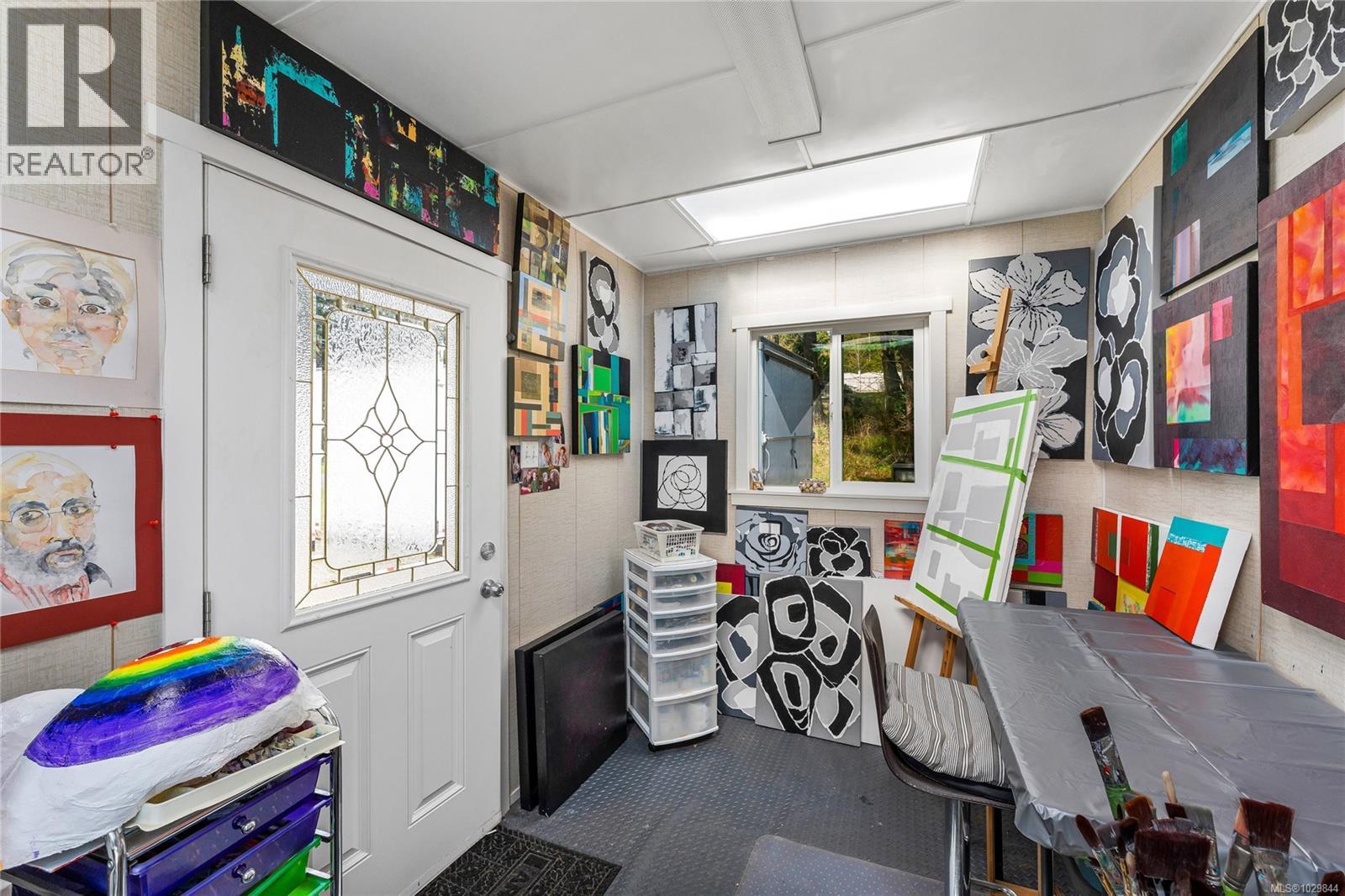 1084 Tatlow Rd, North Saanich, British Columbia  V8L 5P3 - Photo 46 - 1029844