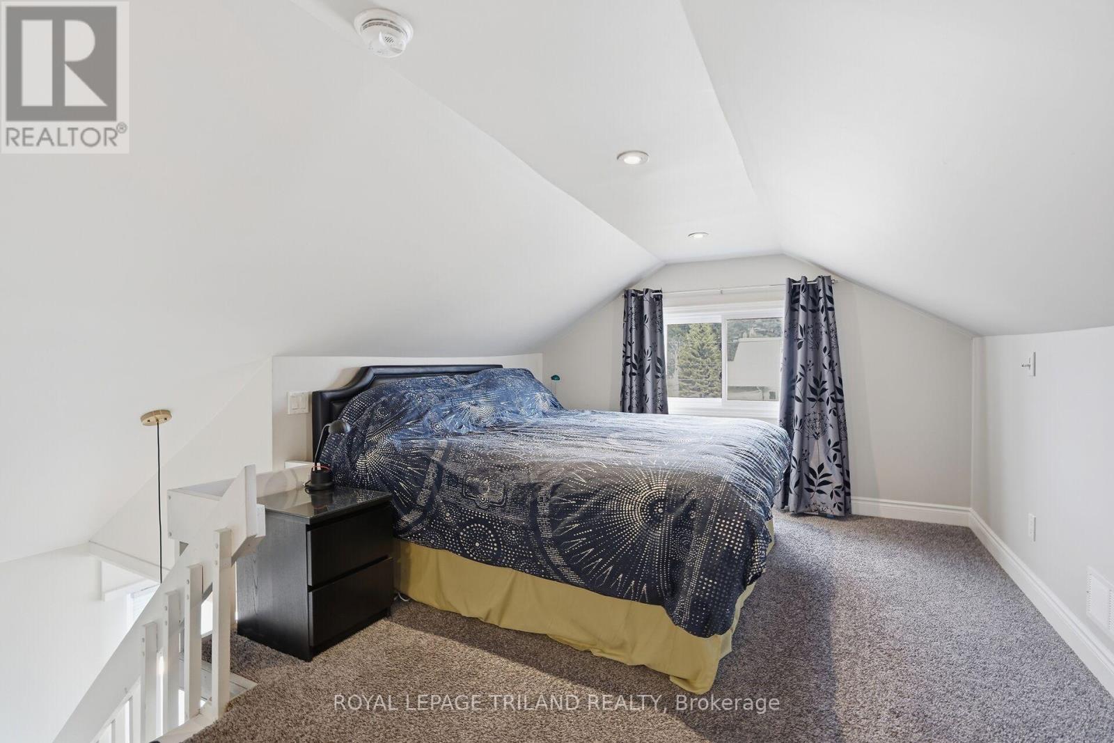 Photo 10 of 27 for 333 Thompson Road