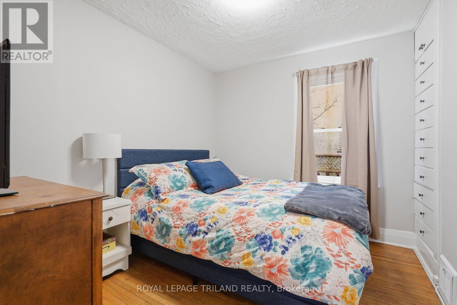 Photo 13 of 27 for 333 Thompson Road