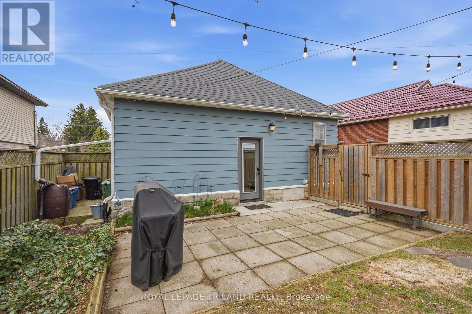 Photo 20 of 27 for 333 Thompson Road