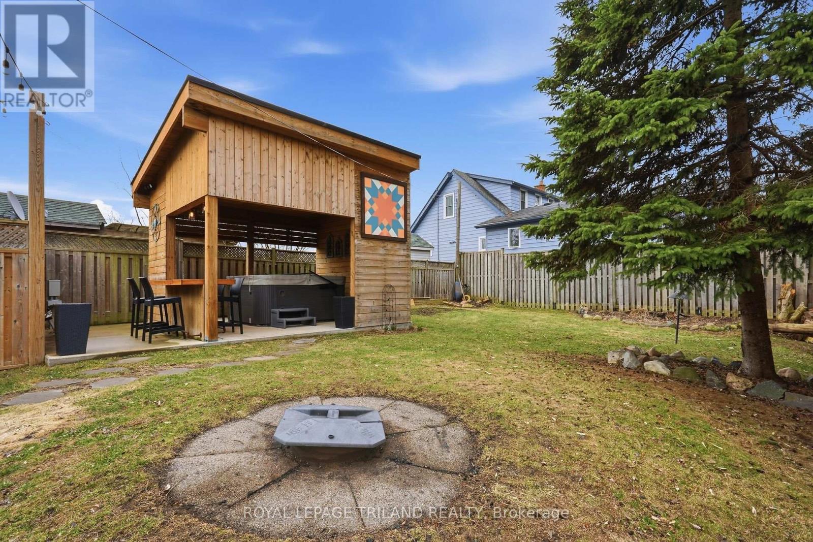 Photo 21 of 27 for 333 Thompson Road