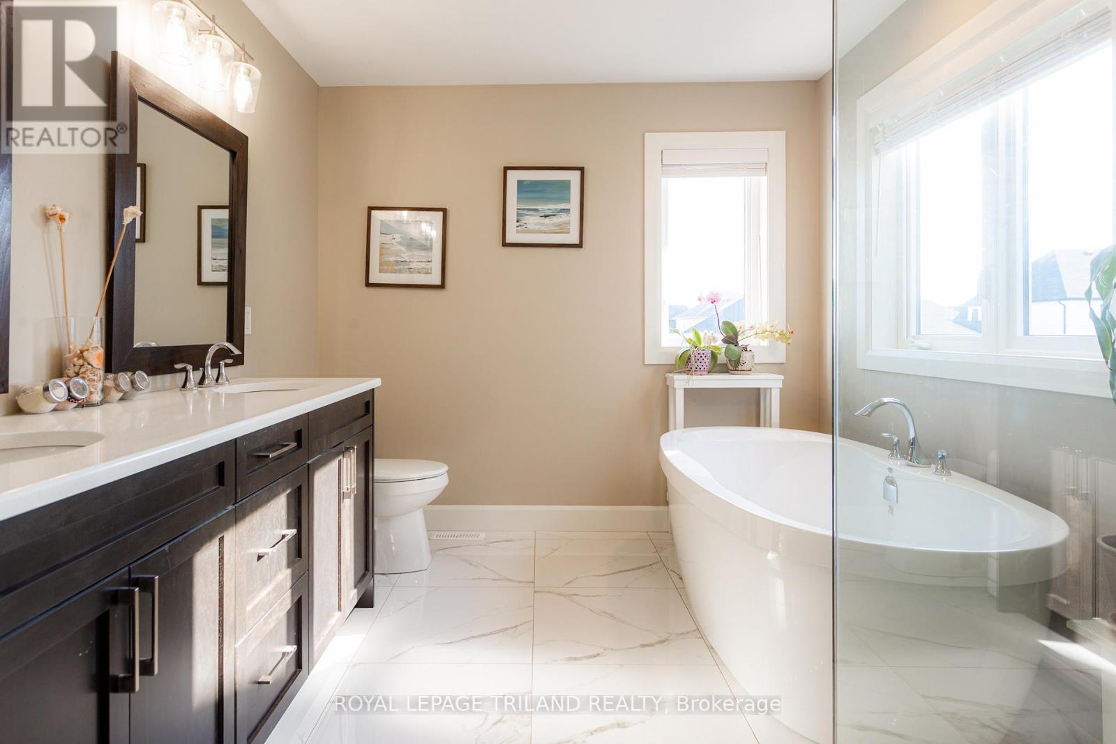 253 Boardwalk Way, Thames Centre, Ontario  N0L 1G2 - Photo 23 - X12939680