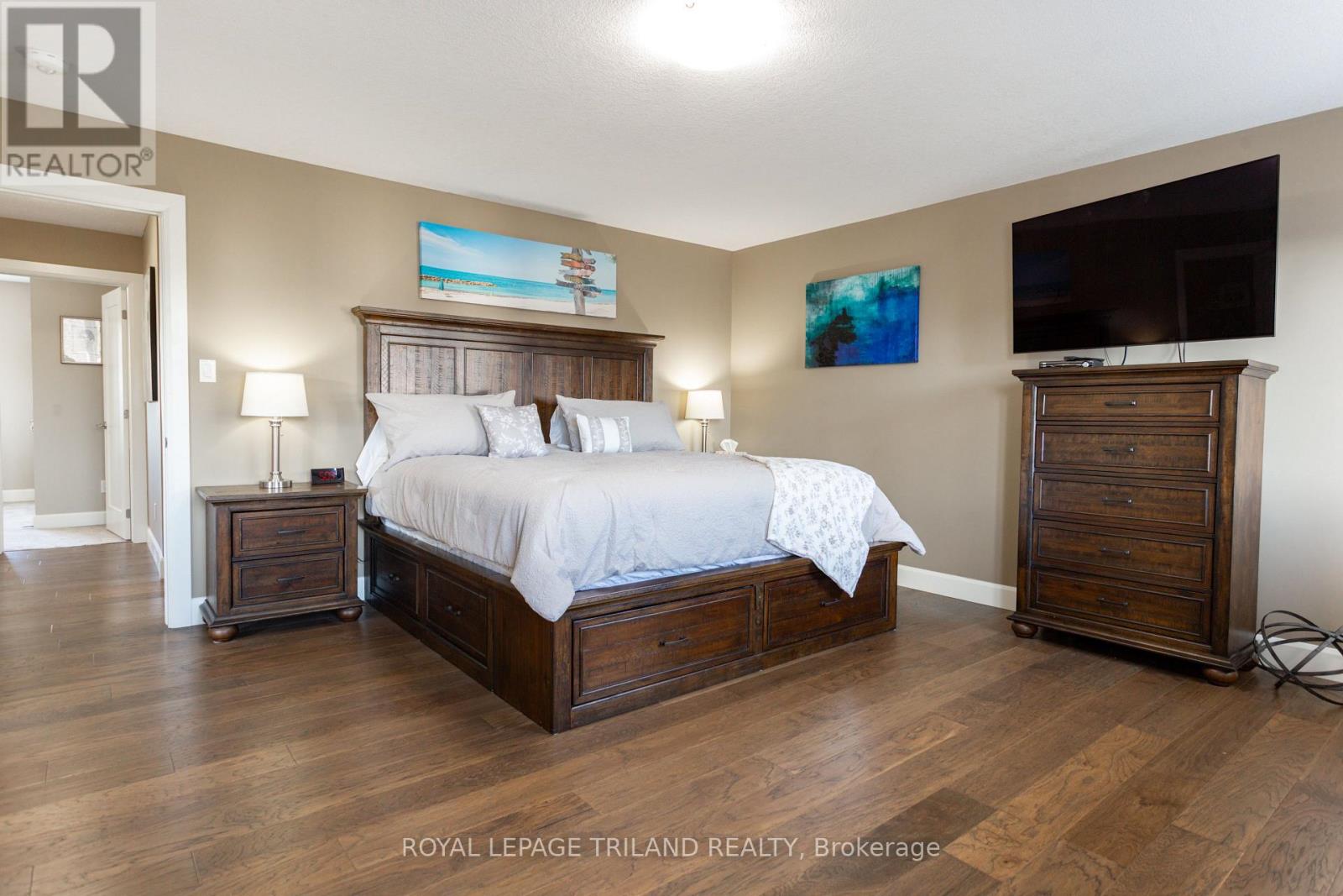 253 Boardwalk Way, Thames Centre, Ontario  N0L 1G2 - Photo 24 - X12939680