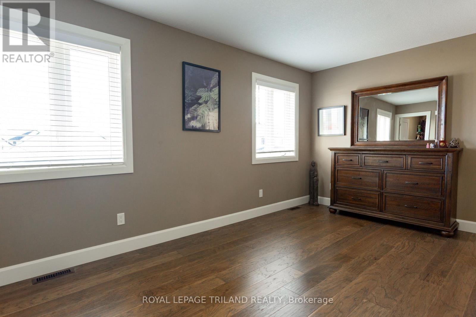 253 Boardwalk Way, Thames Centre, Ontario  N0L 1G2 - Photo 25 - X12939680