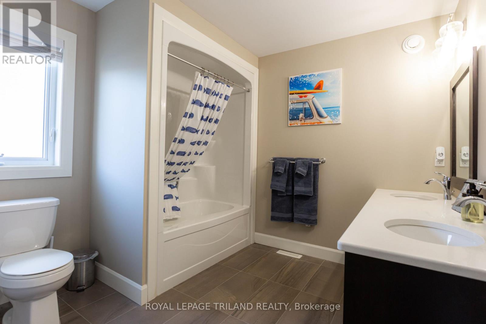 253 Boardwalk Way, Thames Centre, Ontario  N0L 1G2 - Photo 31 - X12939680