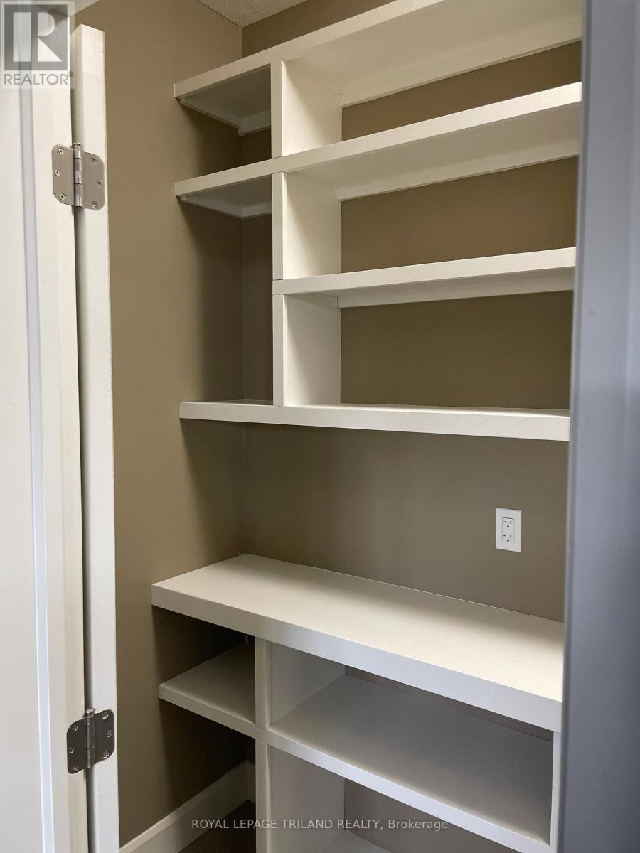 253 Boardwalk Way, Thames Centre, Ontario  N0L 1G2 - Photo 35 - X12939680