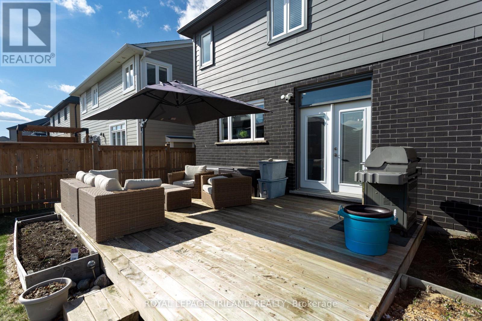 253 Boardwalk Way, Thames Centre, Ontario  N0L 1G2 - Photo 42 - X12939680