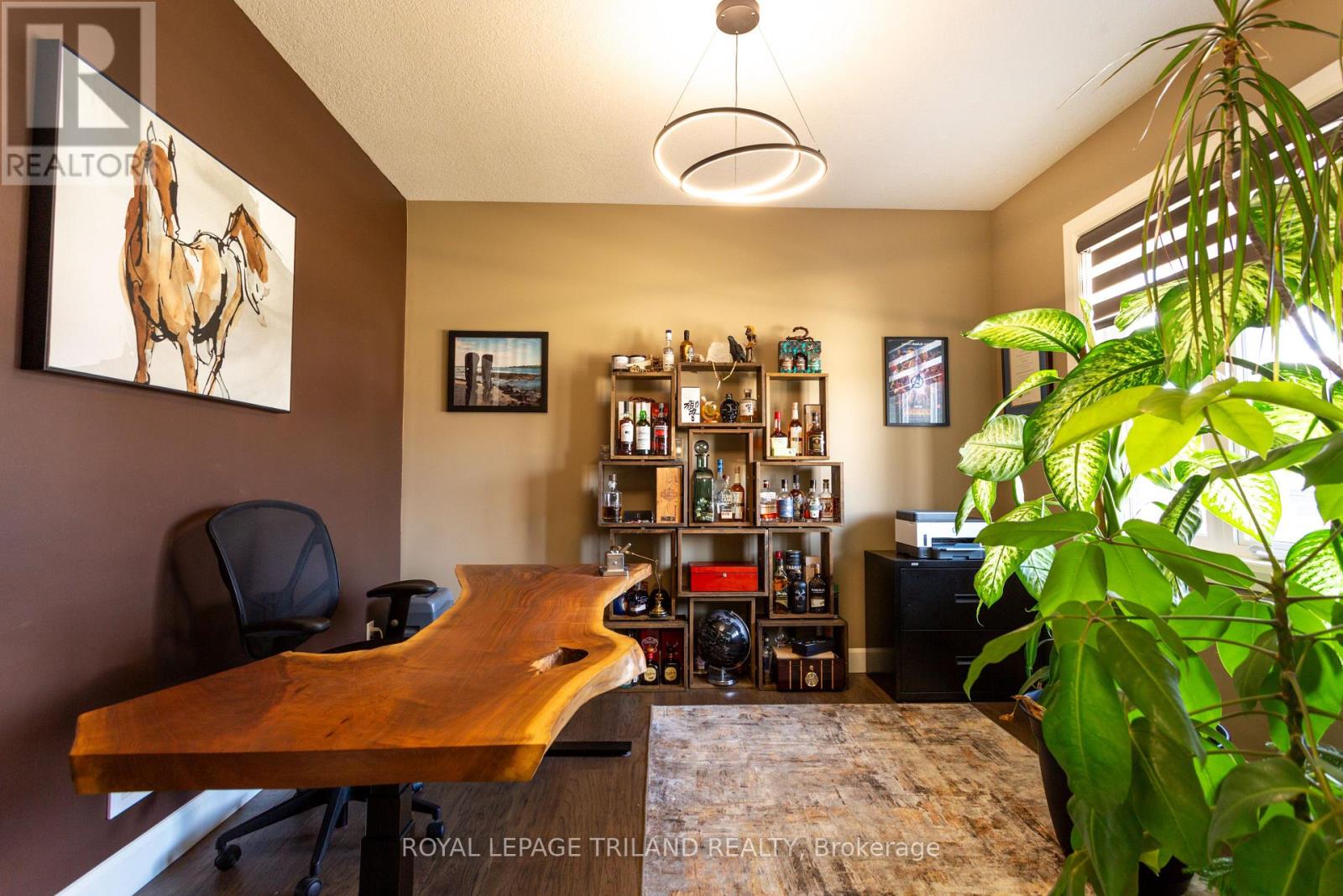 253 Boardwalk Way, Thames Centre, Ontario  N0L 1G2 - Photo 5 - X12939680