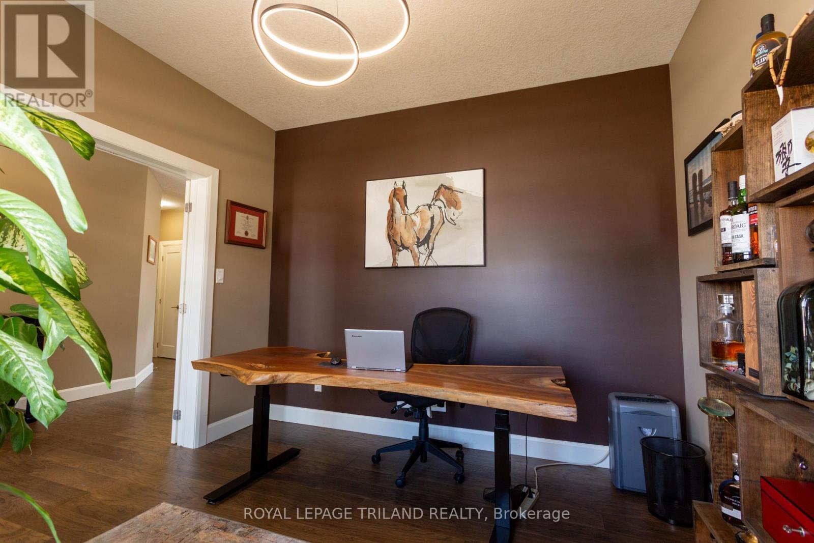 253 Boardwalk Way, Thames Centre, Ontario  N0L 1G2 - Photo 6 - X12939680