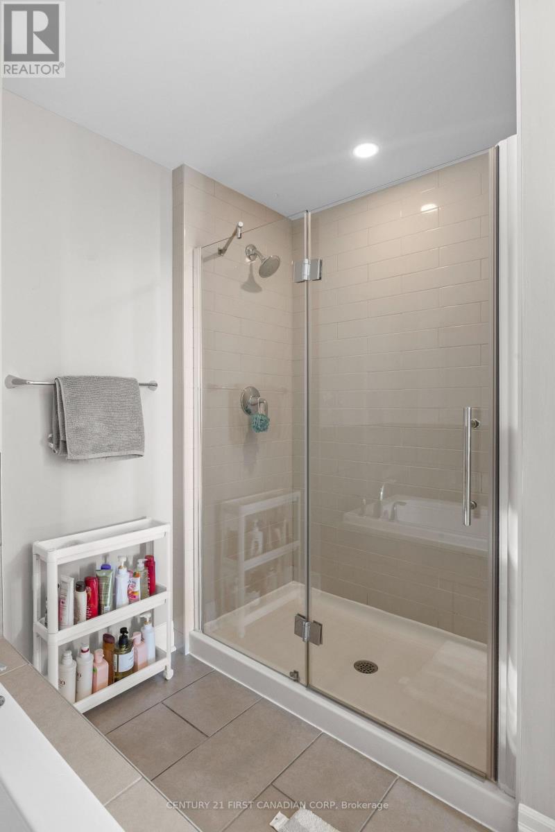 Photo 22 of 34 for 605 - 240 Villagewalk Boulevard