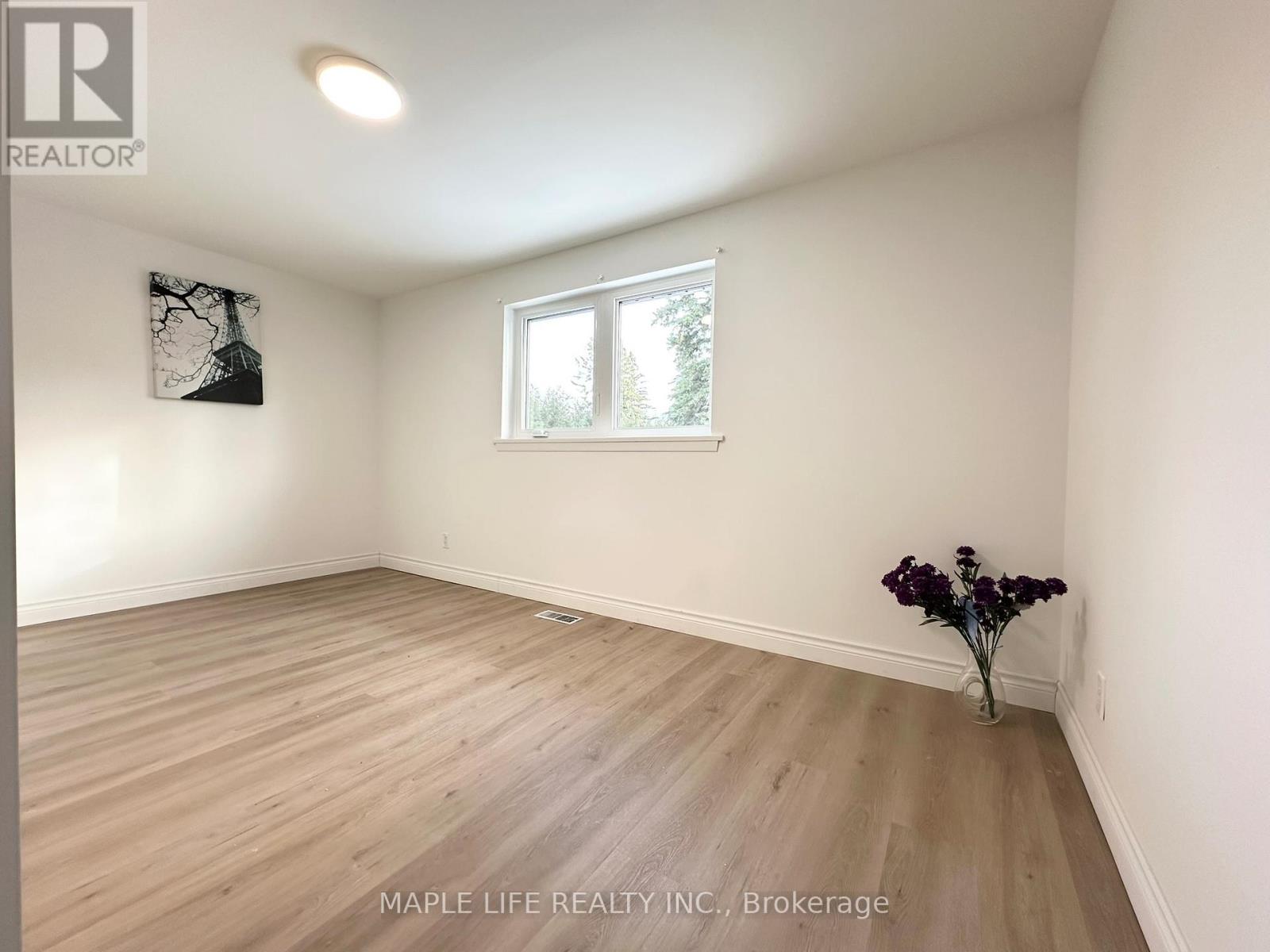 15 Nymark Avenue, Toronto, Ontario  M2J 2G8 - Photo 11 - C12939424