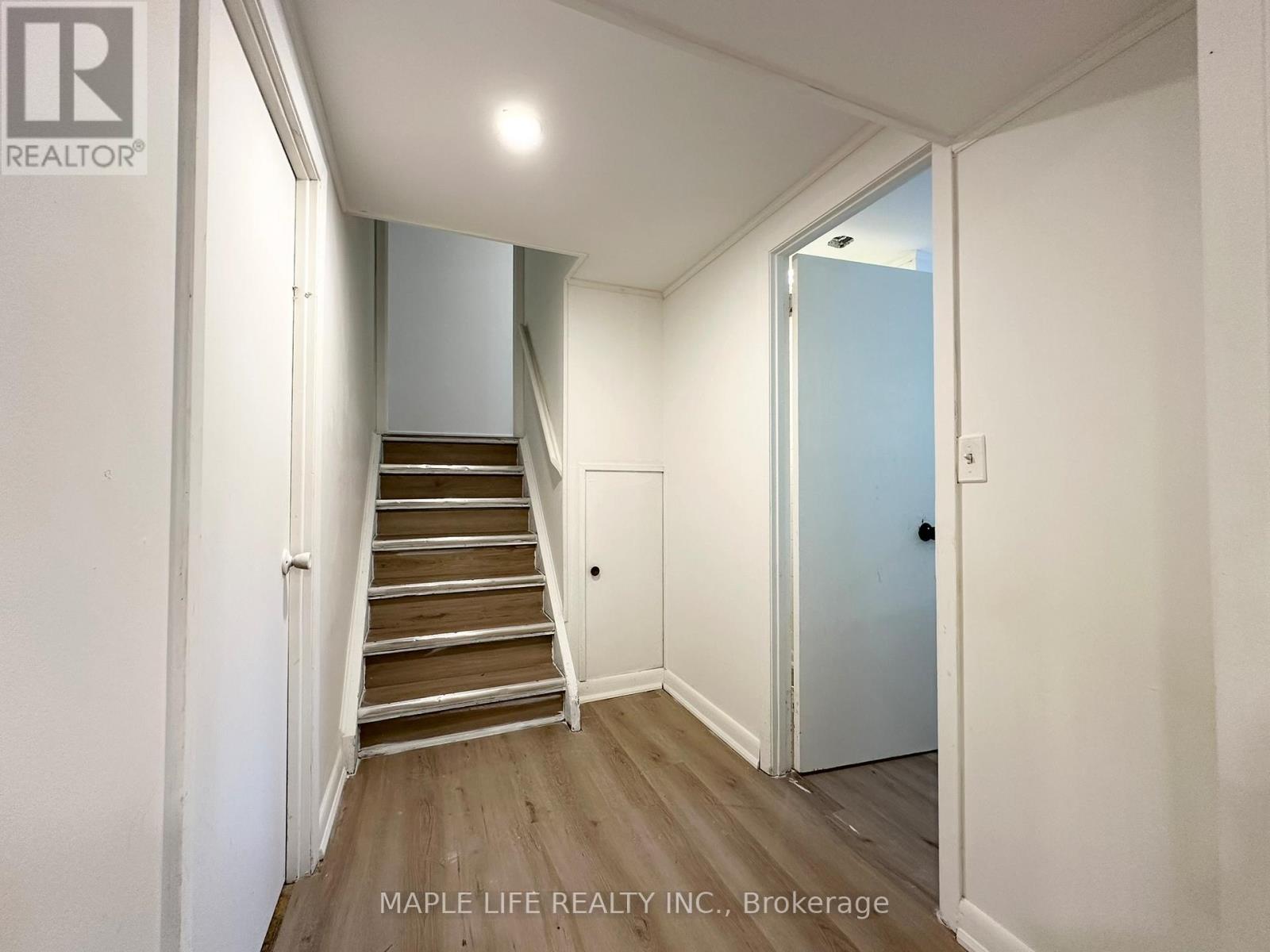 15 Nymark Avenue, Toronto, Ontario  M2J 2G8 - Photo 18 - C12939424