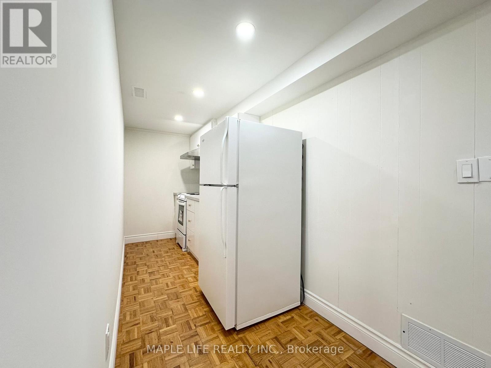 15 Nymark Avenue, Toronto, Ontario  M2J 2G8 - Photo 24 - C12939424