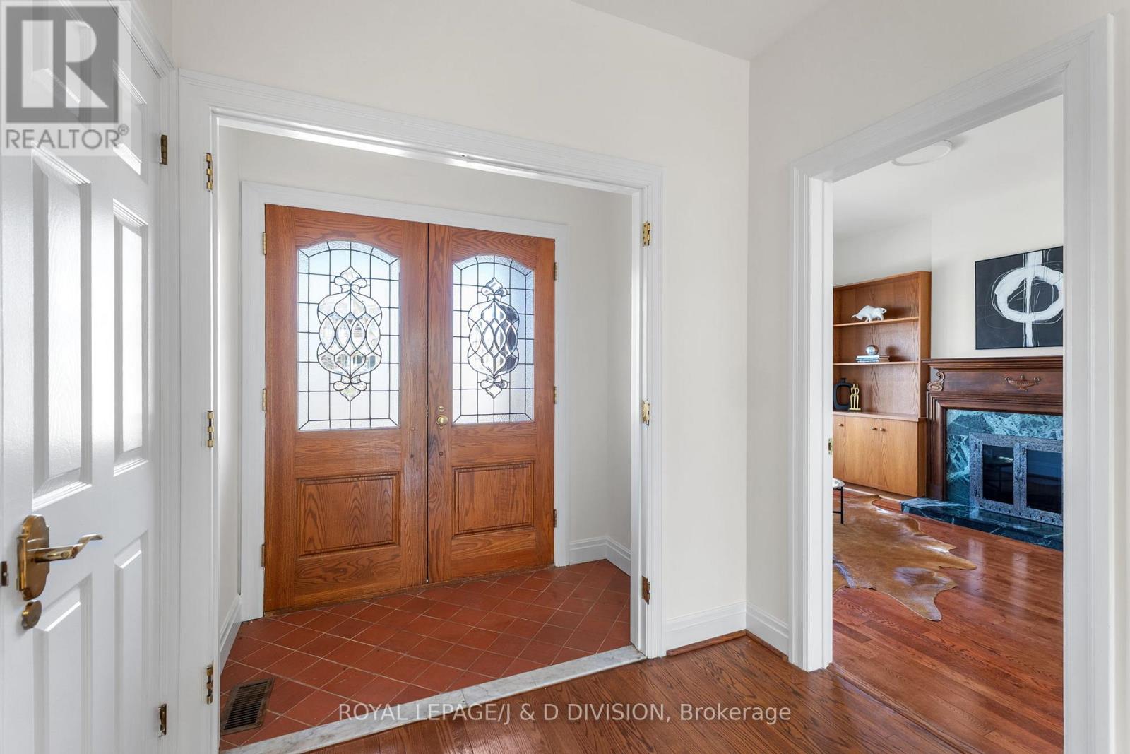 77 Chaplin Crescent, Toronto, Ontario  M5P 1A4 - Photo 2 - C12939474