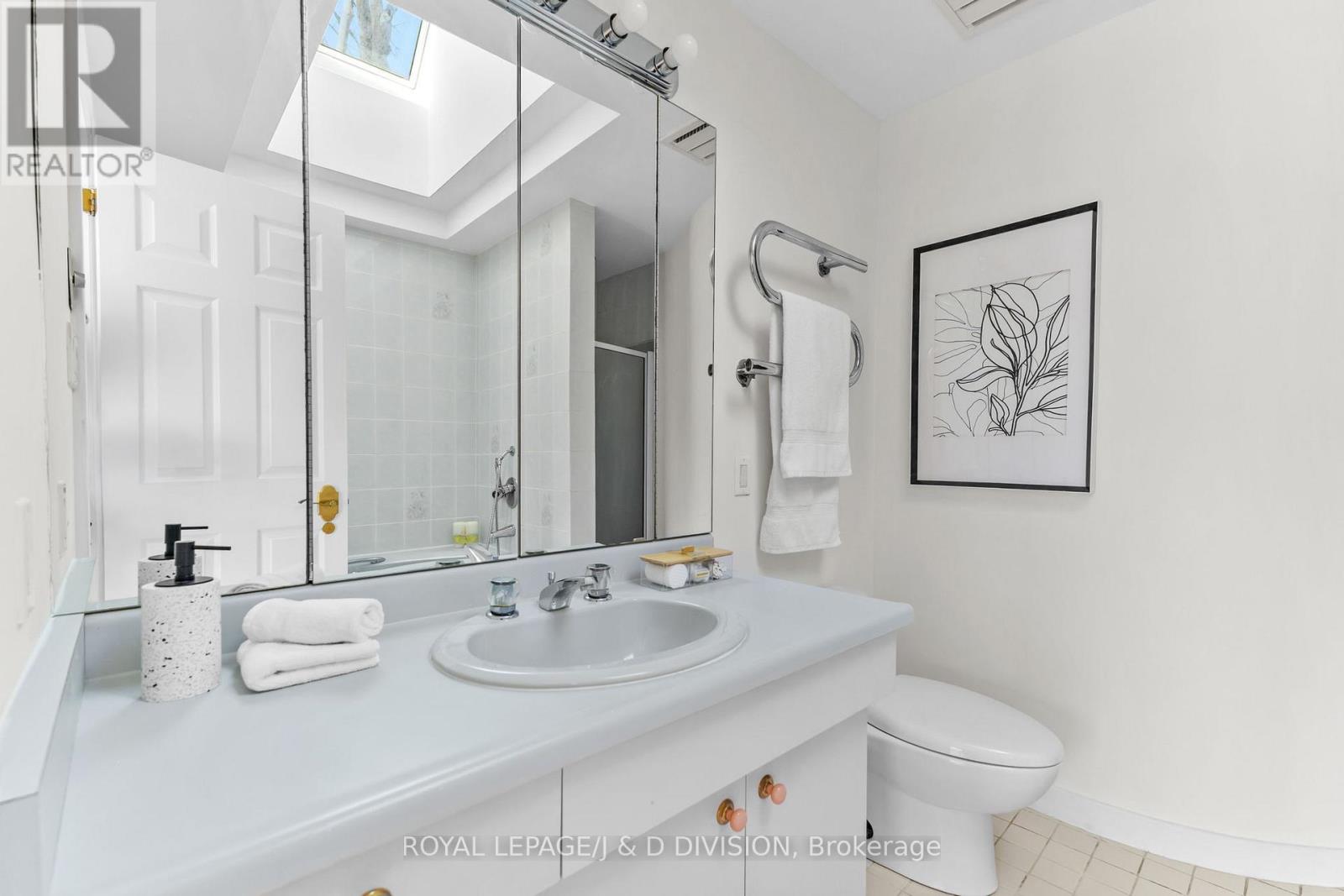 77 Chaplin Crescent, Toronto, Ontario  M5P 1A4 - Photo 20 - C12939474