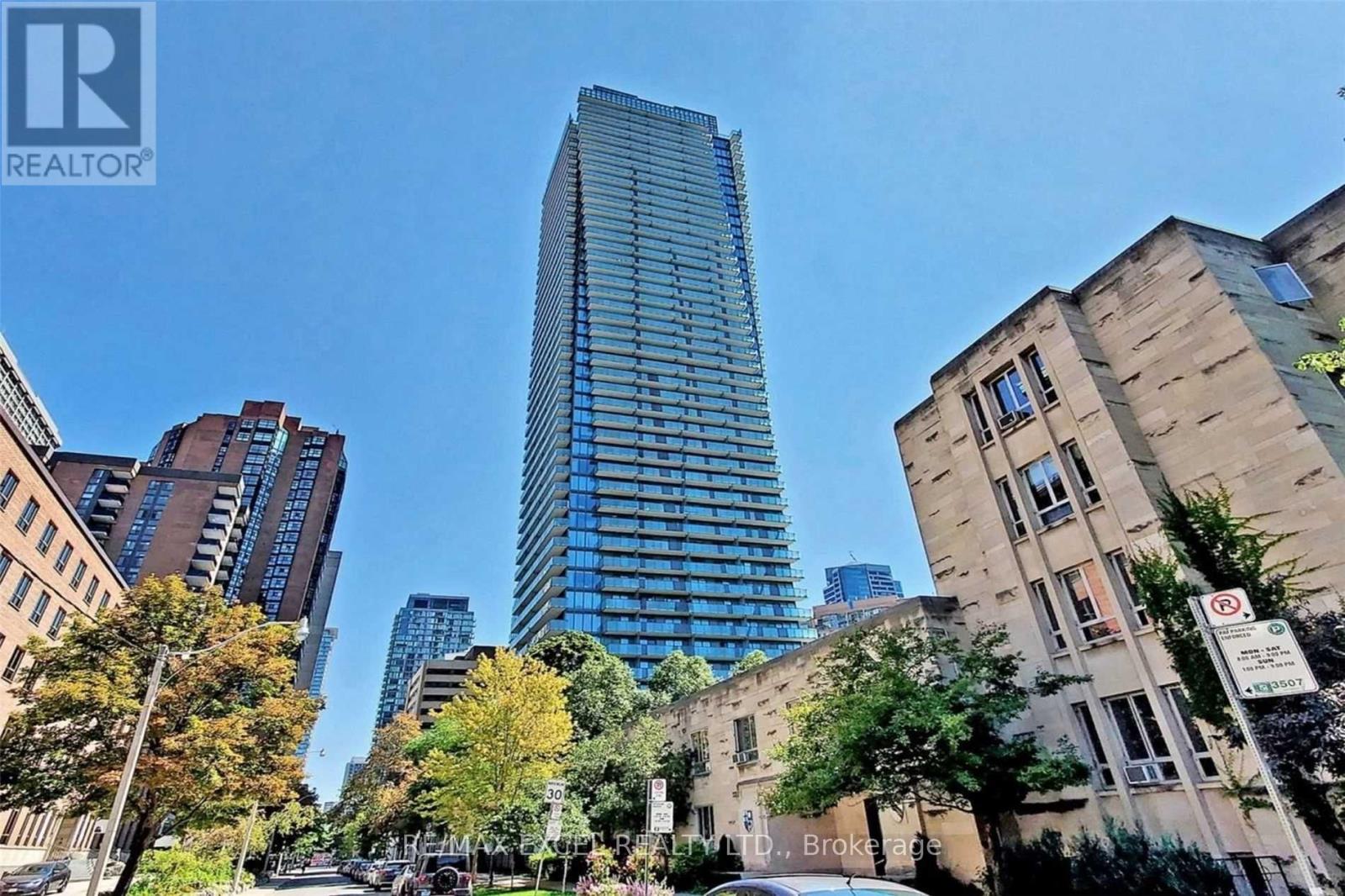 810 - 65 St Mary Street, Toronto, Ontario  M5S 0A6 - Photo 1 - C12939508