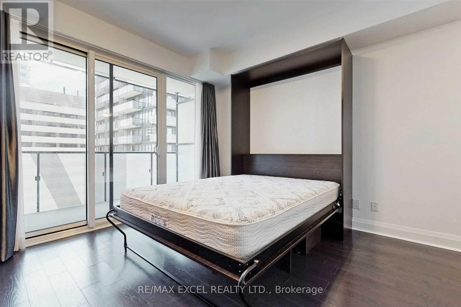 810 - 65 St Mary Street, Toronto, Ontario  M5S 0A6 - Photo 15 - C12939508