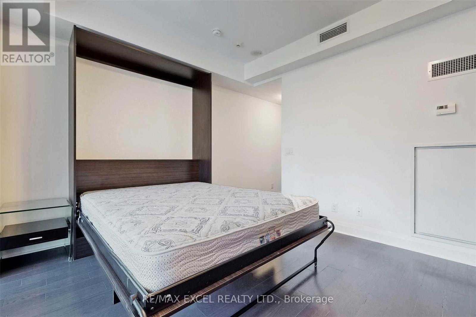 810 - 65 St Mary Street, Toronto, Ontario  M5S 0A6 - Photo 16 - C12939508