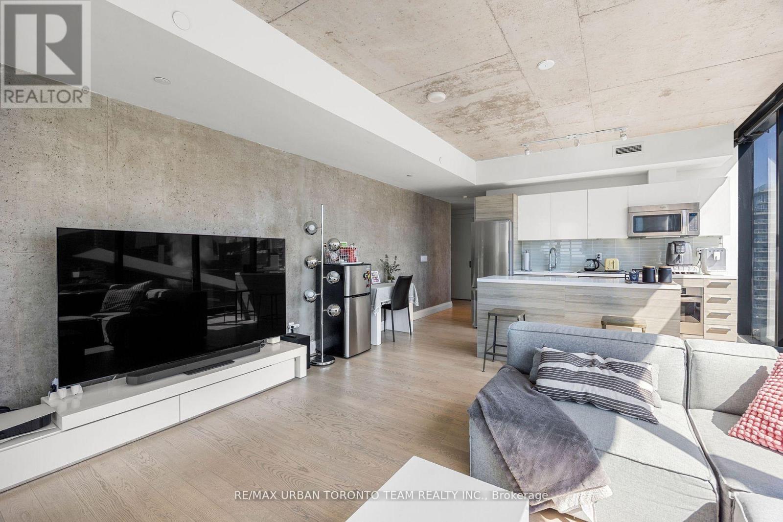 2804 - 224 King Street W, Toronto, Ontario  M5H 0A6 - Photo 12 - C12939514