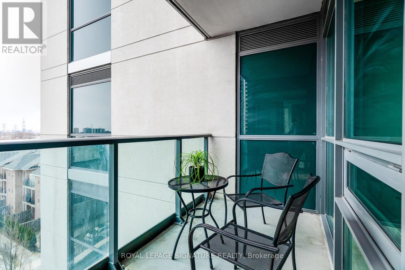 515 - 35 Brian Peck Crescent, Toronto, Ontario  M4G 0A5 - Photo 18 - C12939536