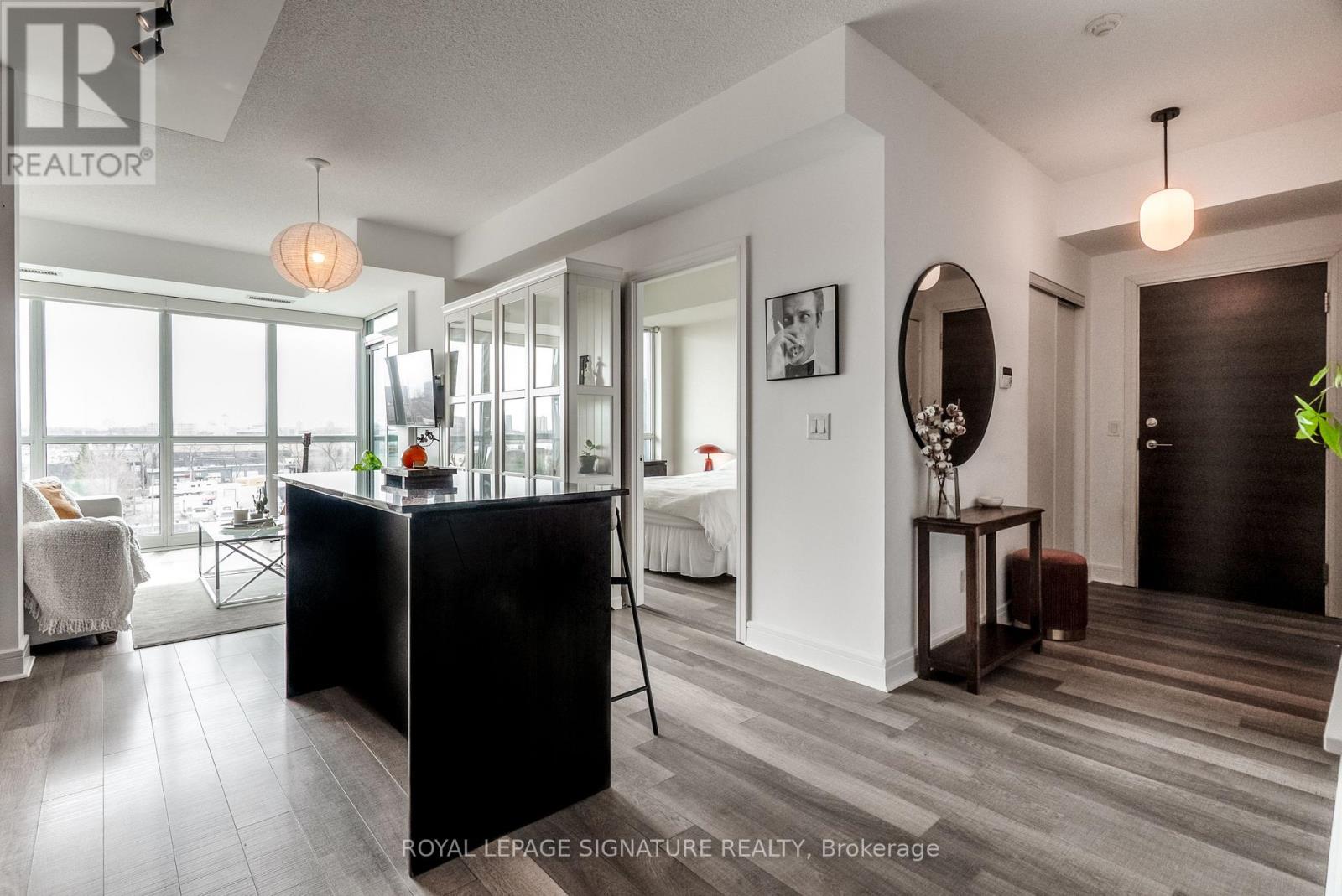 515 - 35 Brian Peck Crescent, Toronto, Ontario  M4G 0A5 - Photo 5 - C12939536