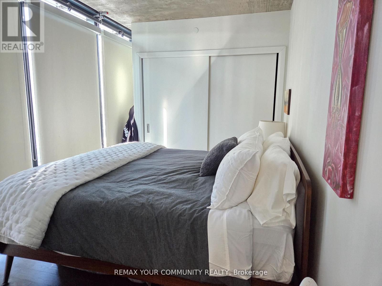 2107 - 224 King Street W, Toronto, Ontario  M5V 1H8 - Photo 8 - C12939576